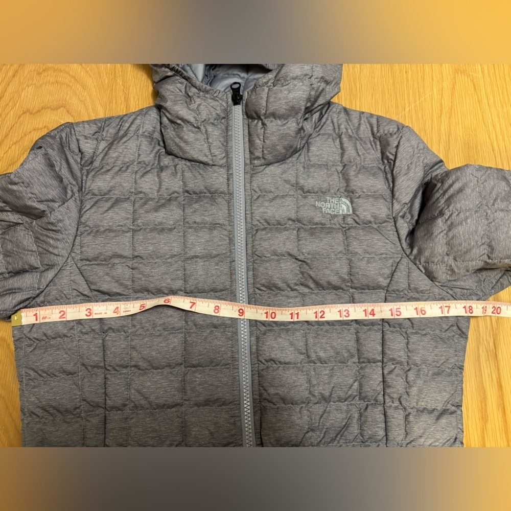 The North Face Women’s ThermoBall Eco Hooded Parka Jacket Gray Size S Small - Picture 12 of 12